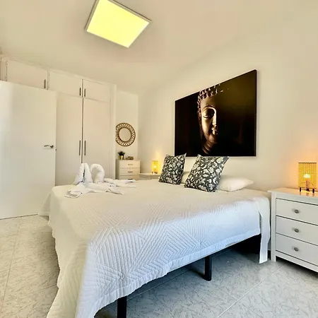 Torres De Yomely - Y5b Playa de las Américas